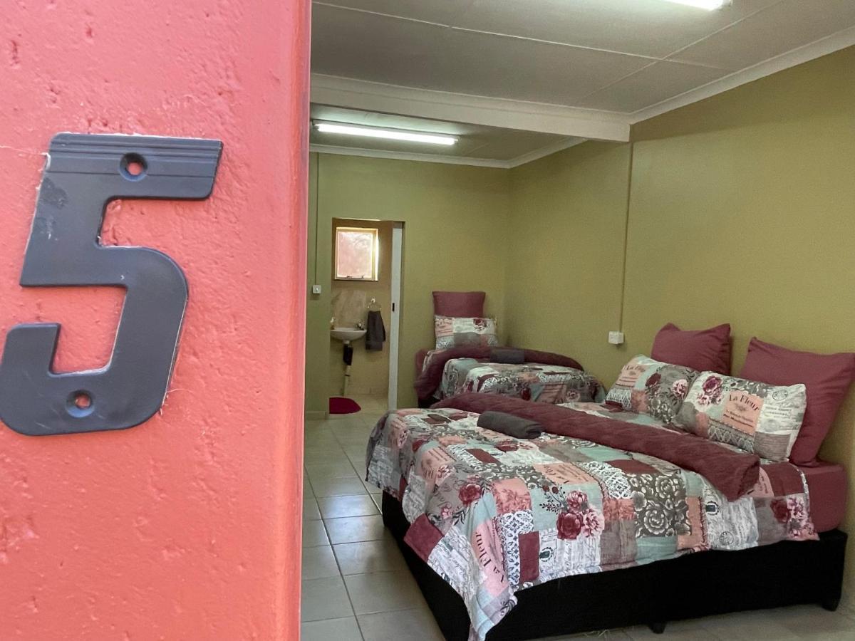 4 On Sirius Hotell Polokwane Eksteriør bilde