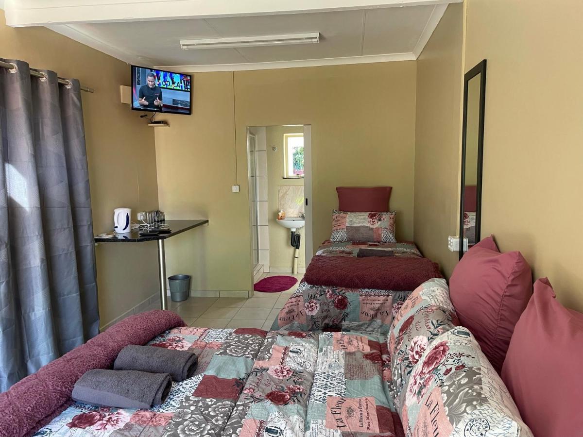 4 On Sirius Hotell Polokwane Eksteriør bilde