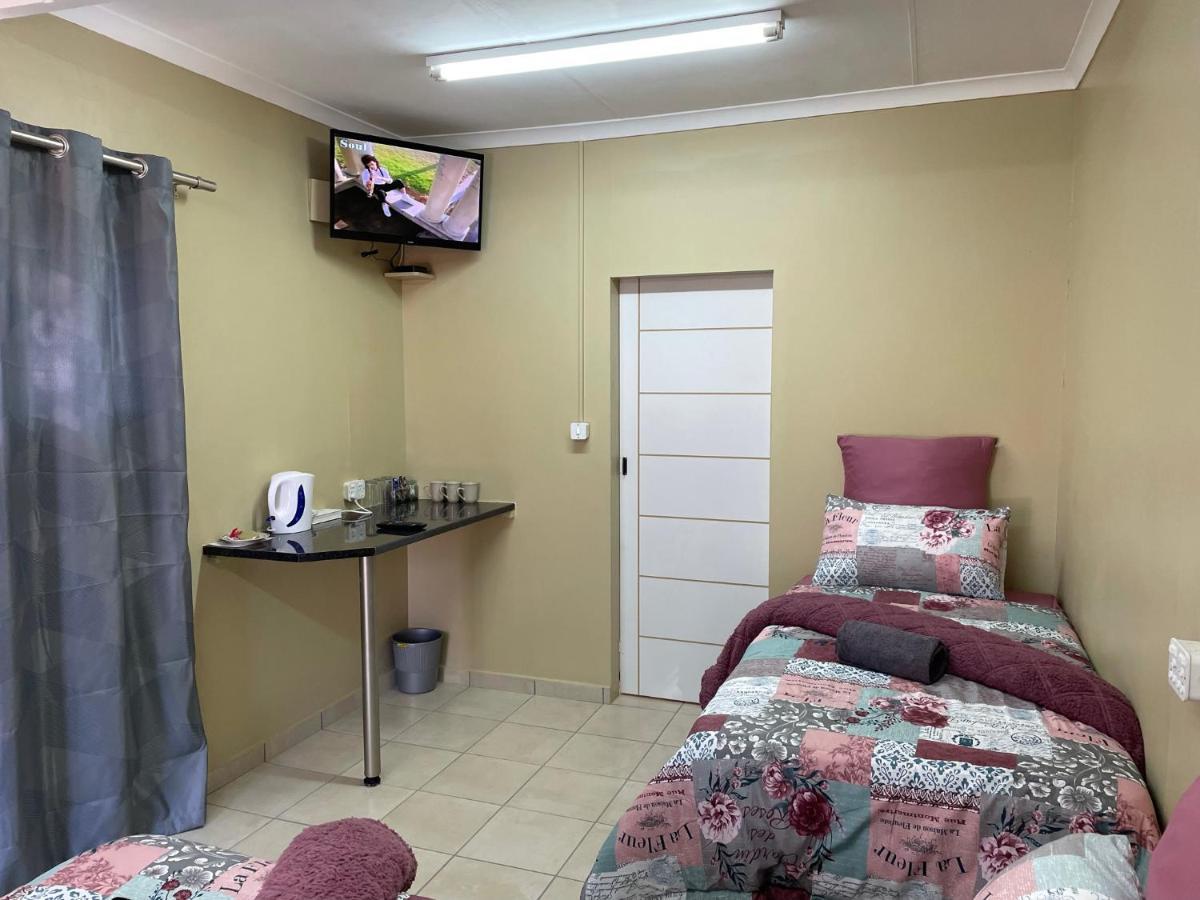 4 On Sirius Hotell Polokwane Eksteriør bilde