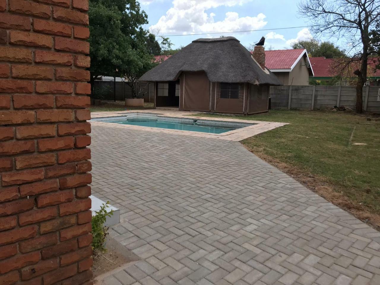 4 On Sirius Hotell Polokwane Eksteriør bilde