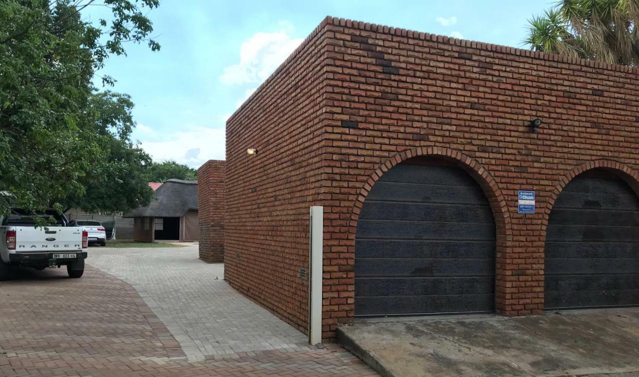 4 On Sirius Hotell Polokwane Eksteriør bilde