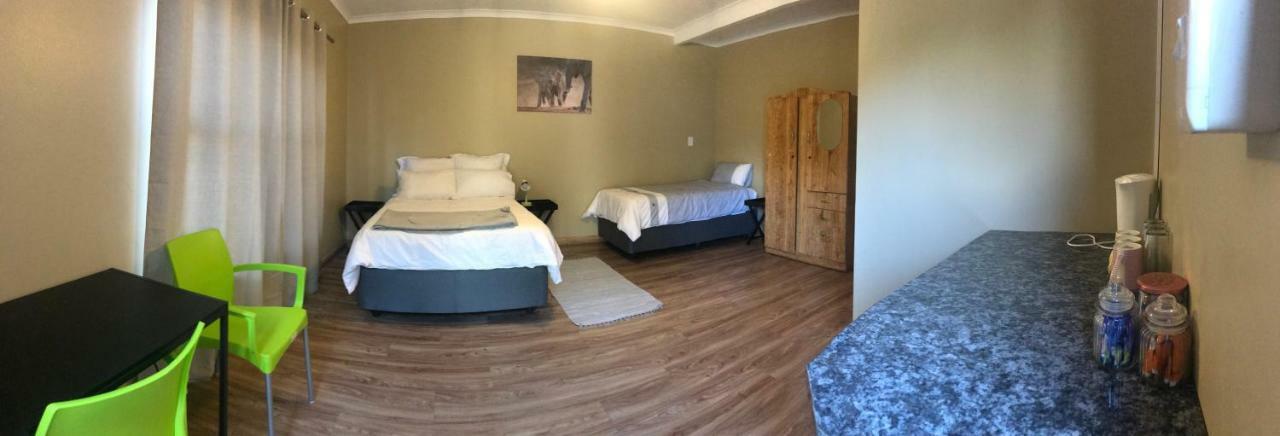 4 On Sirius Hotell Polokwane Eksteriør bilde