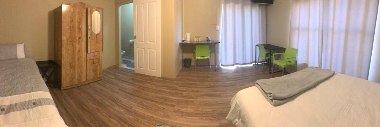 4 On Sirius Hotell Polokwane Eksteriør bilde
