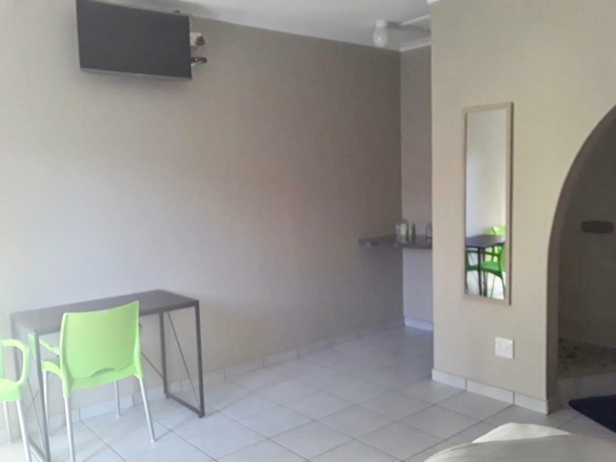 4 On Sirius Hotell Polokwane Eksteriør bilde