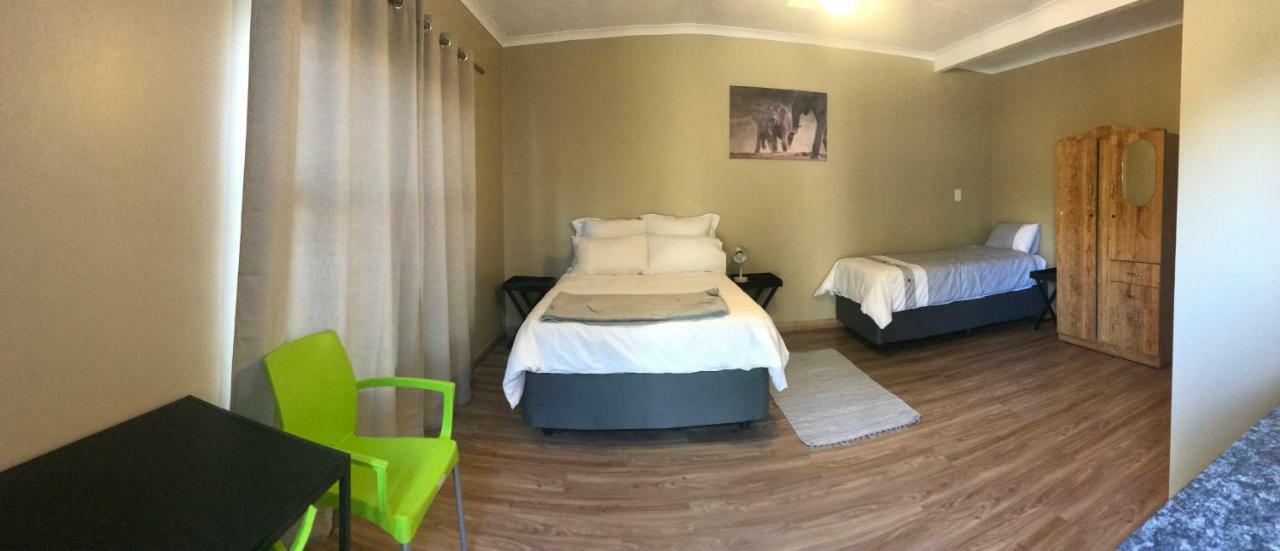 4 On Sirius Hotell Polokwane Eksteriør bilde